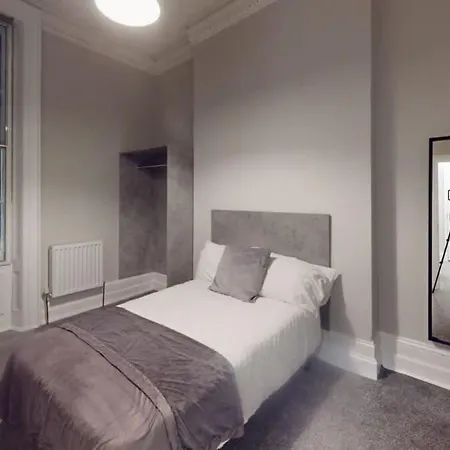Appartement Queens Road Five Bedroom Flat *