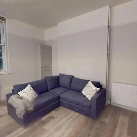 Queens Road Five Bedroom Flat Appartement *