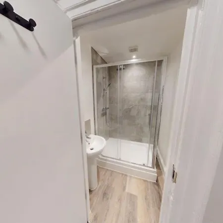 Queens Road Five Bedroom Flat Appartement Bristol