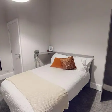 Queens Road Five Bedroom Flat Lägenhet *