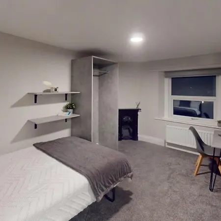 Lägenhet Queens Road Five Bedroom Flat